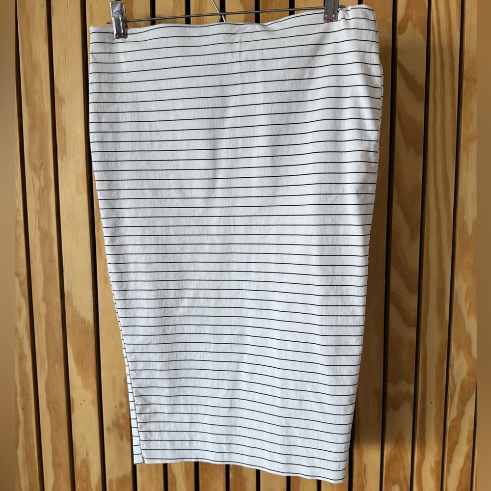 5/$25 - SHEIN White and Black Striped Midi Pencil Skirt - Small